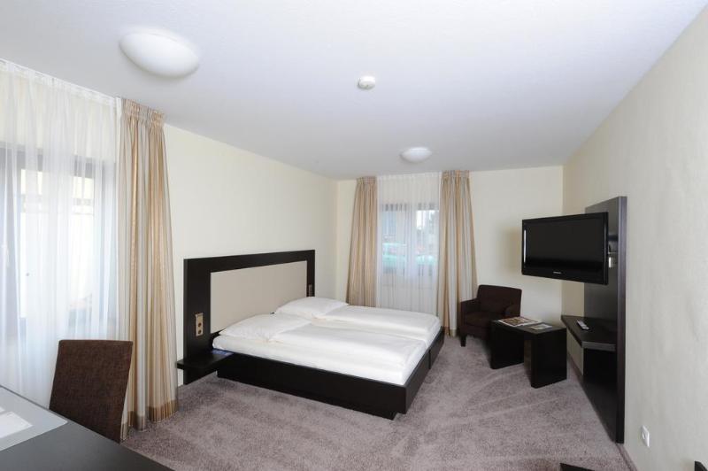 בון Hotel Restaurant Zur Post מראה חיצוני תמונה