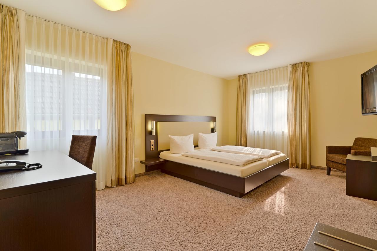 בון Hotel Restaurant Zur Post מראה חיצוני תמונה